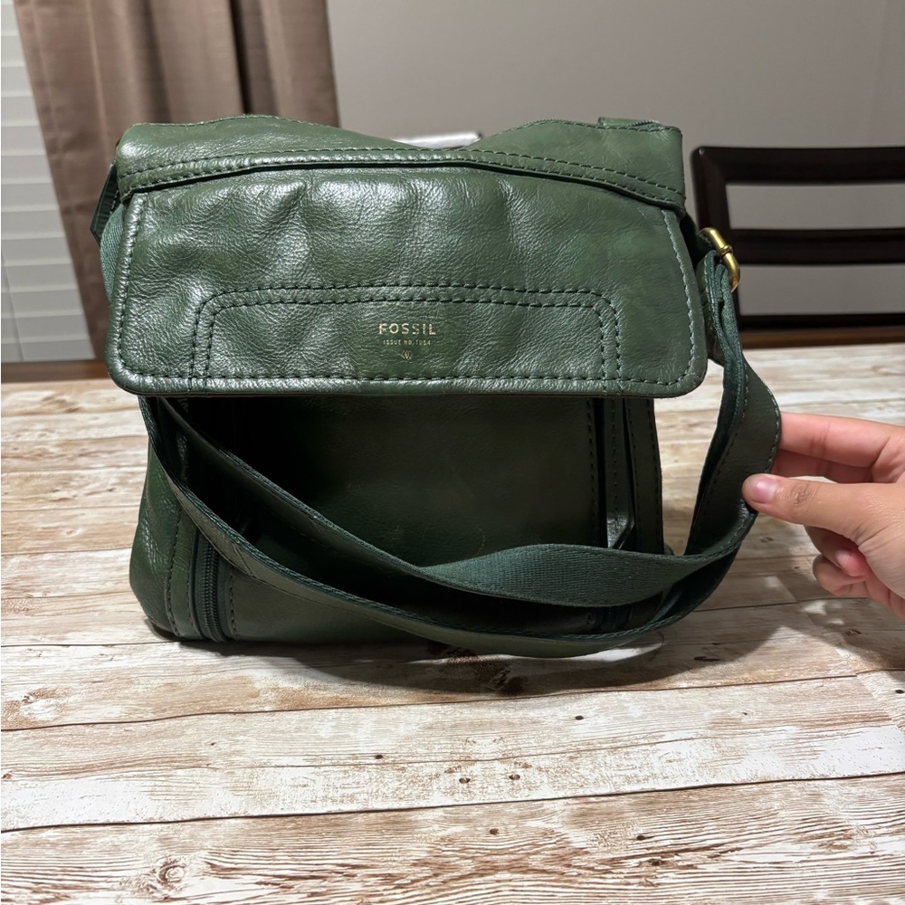 Fossil Green Leather Messenger Bag with Flap Closure